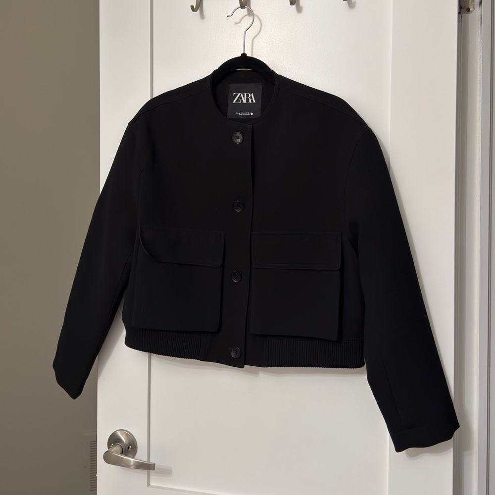 ZARA BOMBER JACKET🖤